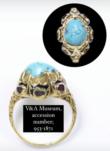 Antiquités - Renaissance Gold Ring With Turquoises And A Garnet. European, 16th Century.