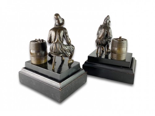 Pair of bronze smoking companions, manner of Pierre Xavery. Dutch, 18th cen - Decorative Objects Style 