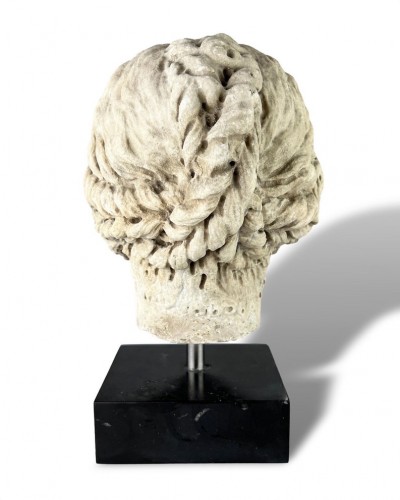 Renaissance marble head of a noble lady. School of Fontainebleau, 16th c - 