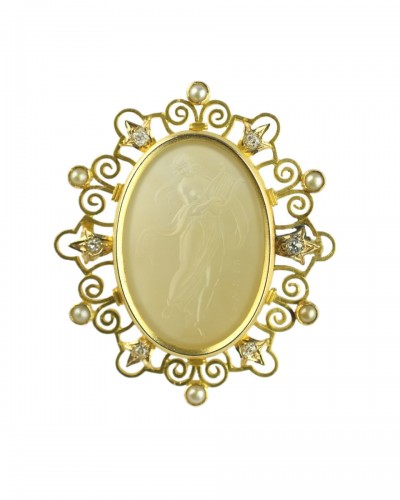 Chalcedony intaglio of the Muse Erato by Giovanni Pichler (c.1734 - 1791)