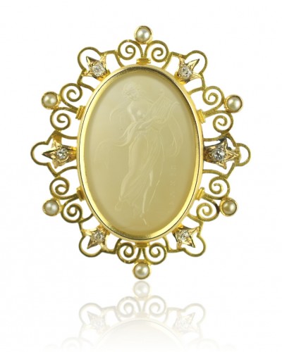 18th century - Chalcedony intaglio of the Muse Erato by Giovanni Pichler (c.1734 - 1791)