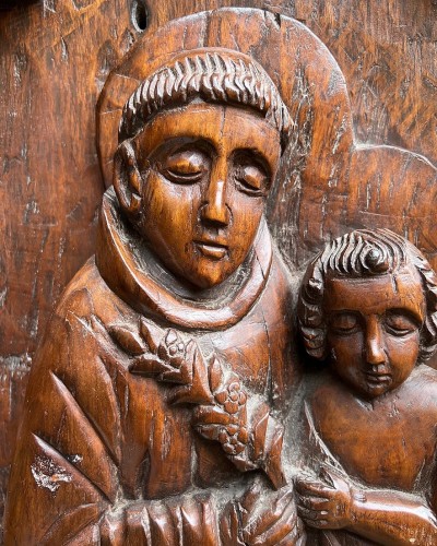 Art sacré, objets religieux  - Relief en bois représentant  Saint Antoine et l'Enfant Jésus, Goa 18e siècle