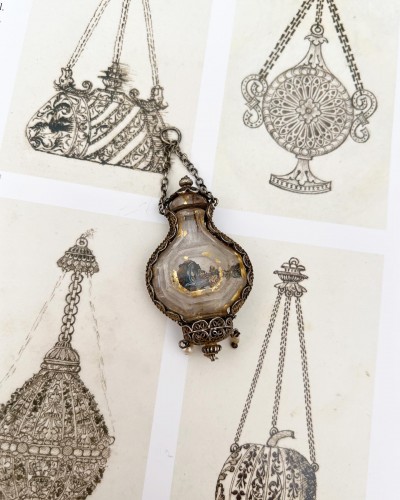 Antiquités - Silver gilt filigree mounted rock crystal flask pendant. Spanish, 17th cent