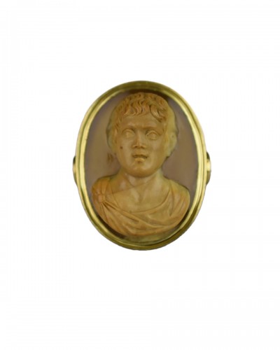 Agate cameo ring with a bust of a Julio-Claudian Prince,  Italy 18th century