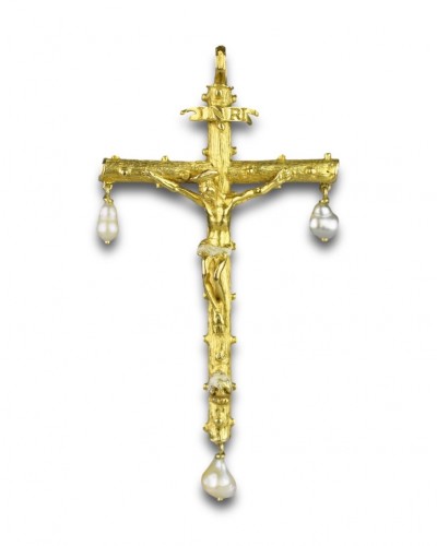 Antique Jewellery  - Renaissance gold &amp; enamel crucifix pendant. Spanish, late 16th century.