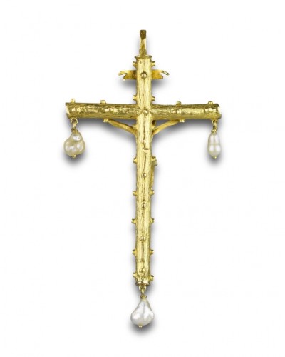 Pendentif crucifix Renaissance en or et émail, Espagne fin XVIe siècle. - Matthew Holder