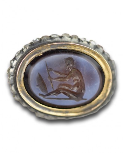 Antique Jewellery  - Agate bust of a Muse set with a Roman intaglio. Italian, c.1600