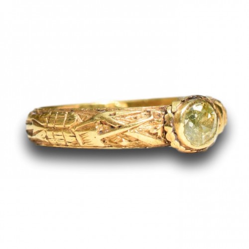 Georgian skeleton mourning ring set with an antique yellow diamond - 