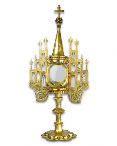 Antiquités - Renaissance copper-gilt monstrance. French or German, dated 1578