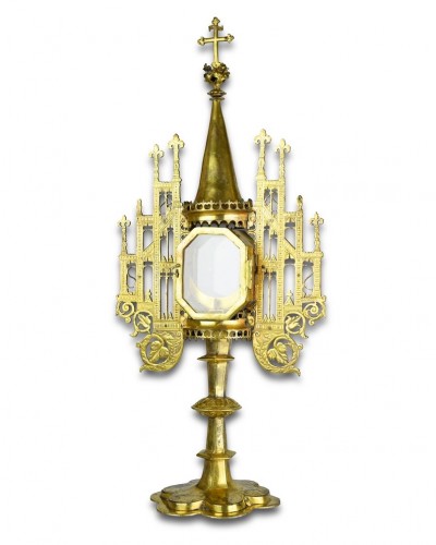 Antiquités - Renaissance copper-gilt monstrance. French or German, dated 1578