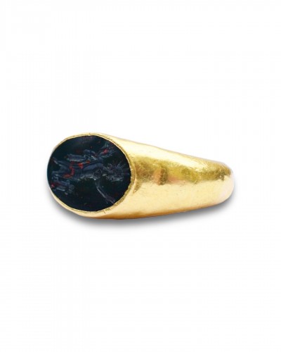 BC to 10th century - Roman ring with a bloodstone intaglio of Helios. Greco Roman, 2nd Century A
