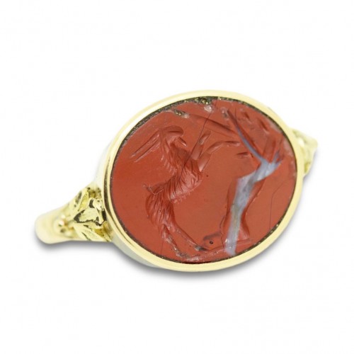Antique Jewellery  - Gold Ring With A Jasper Intaglio Of A Grazing Goat. Roman, 1st - 2nd Centur