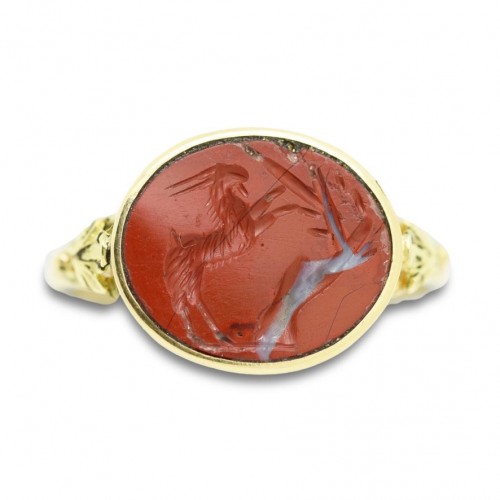Gold Ring With A Jasper Intaglio Of A Grazing Goat. Roman, 1st - 2nd Centur - 