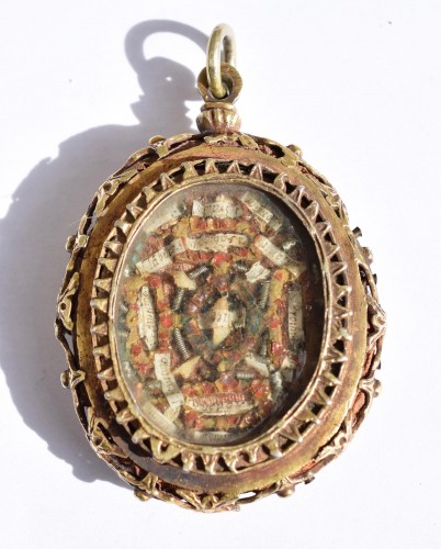  - Pendentif reliquaire en argent vermeil ajouré - Espagne début XVIIe siècle
