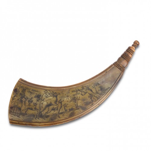 Engraved cow horn powder flask. Bavaria, Germany, mid 18th century. - 