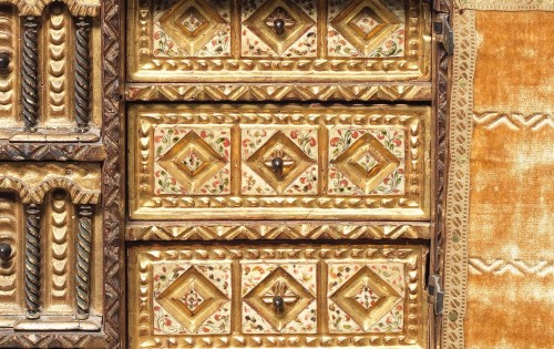 Iberian polychrome and gilt Vargueño - Furniture Style 