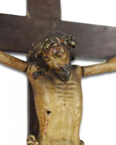  - Retable de calvaire en bois polychrome, Français milieu du XVIe siècle