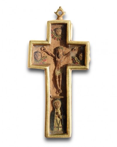 Antiquités - Gold Mounted Wooden Cross Pendant - Mexican, Around C.1600.