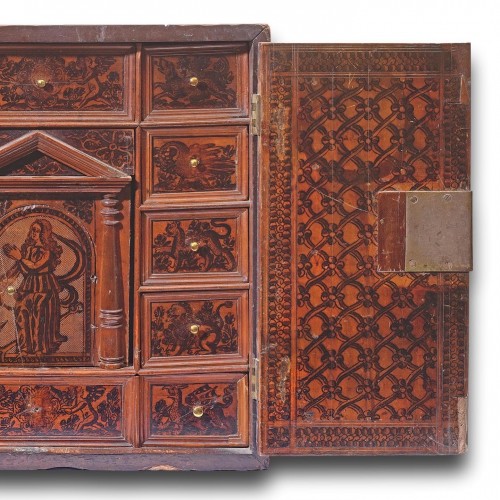 Adige table cabinet with Renaissance figures and animals. Italian, 17th cen - Furniture Style 