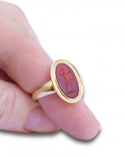  - Neoclassical gold ring with an intaglio of Cupid - France19th century