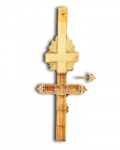Heavy, high carat gold reliquary cross pendant. Spanish, late 18th century. - Antique Jewellery Style 