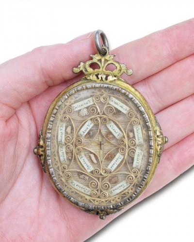 Antique Jewellery  - Silver gilt reliquary pendant., Spain early 17th century