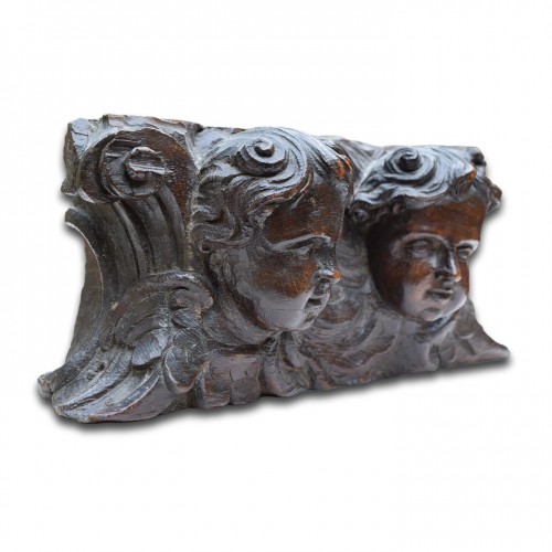 18th century - Oak relief of winged putti heads. English 18th century