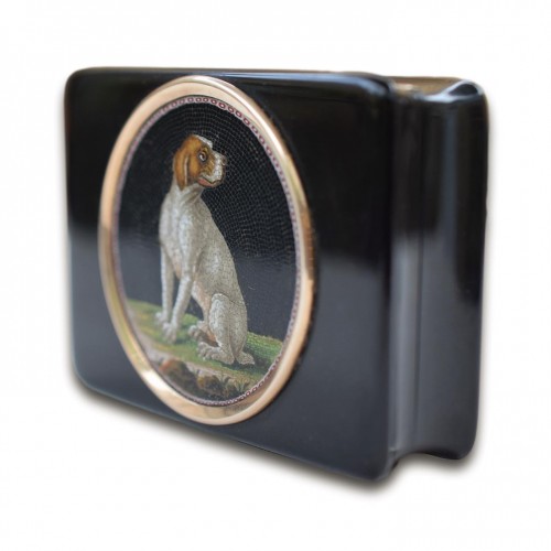 Snuff box with Micromosaic of a hound attributed to Giacomo Raffaelli - 