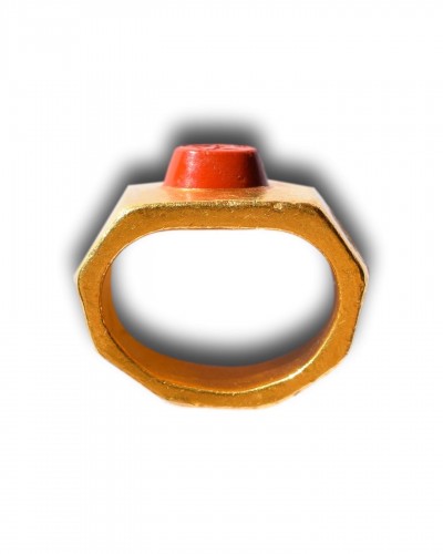 - Gold ring with a jasper intaglio of Fortuna. Roman, 2nd - 3rd centu