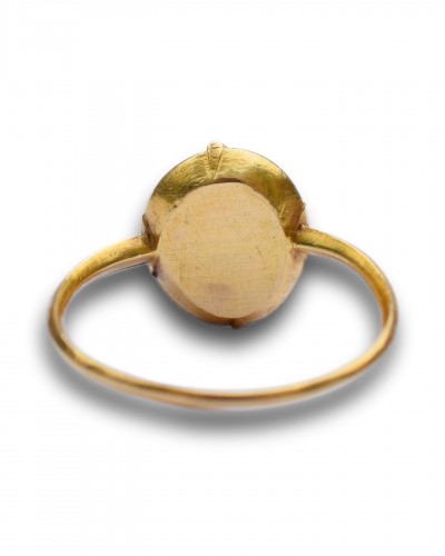  - Bague saphir cabochon extrêmement fine et importante, Angleterre XIIIe siècle