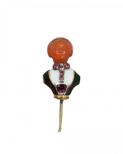 Gold stickpin with an agate and enamel bust. - France or Germany18th century