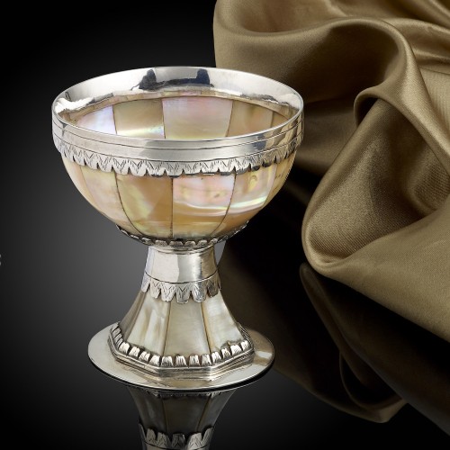 An rare Gujarat mother of pearl Goblet with English silver mounts - Antique Silver Style 