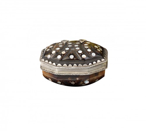 French Renaissance Tortoiseshell Snuffbox c.1600 – 1620