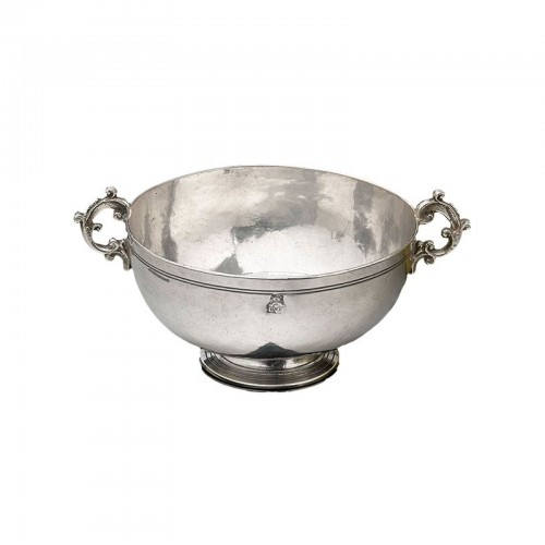 A Fine and Rare low footed Silver Bowl, Trapani, Sicily circa.1690