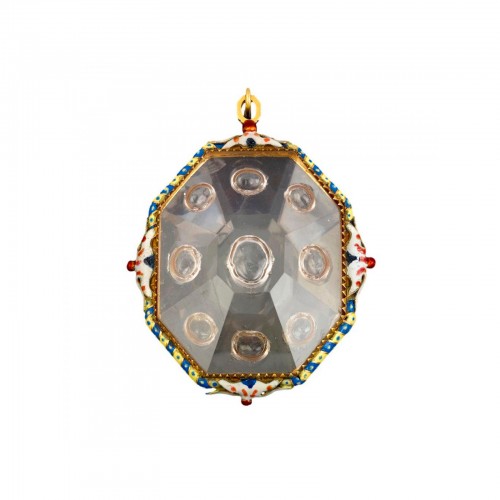 A rock crystal locket, mounted with gold and enamels, Italian or Spanish, 1