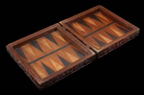 Objects of Vertu  - A Rare Sri-Lankan/Portuguese Rosewood Games bo, Late 16th/early 17th C