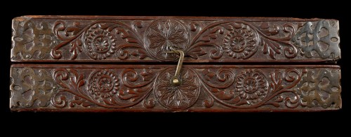  - Boîte à jeux en bois de rose sri-lankais/portugais, fin du XVIe/début du XVIIe