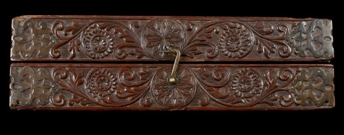  - A Rare Sri-Lankan/Portuguese Rosewood Games bo, Late 16th/early 17th C