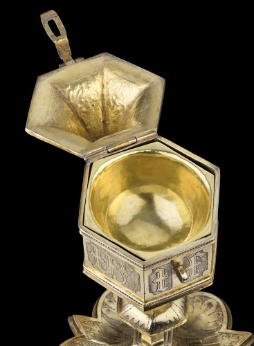 Pyx debout en argent doré, espagnol vers 1480-1500, non marqué - Argenterie et Orfèvrerie Style 