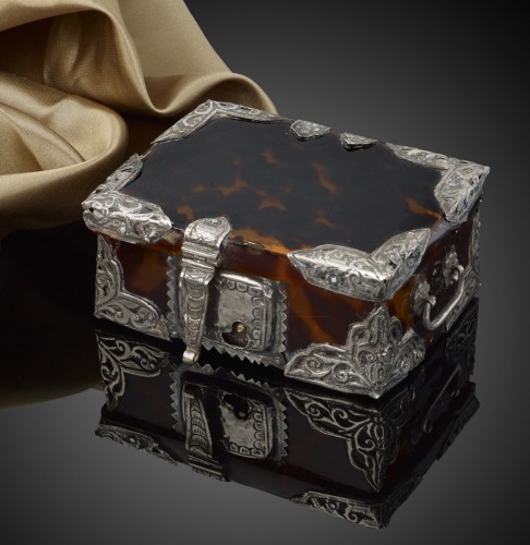 Little Tortoiseshell Box with Silver Mounts; 17th Century - 