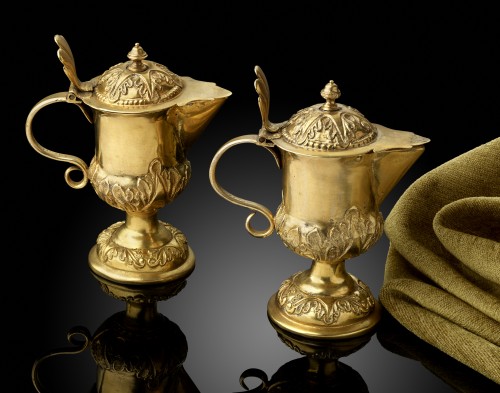 Paire de burettes d'autel en argent doré ( Vinjeras ) Mexique  - Argenterie et Arts de la table Style 