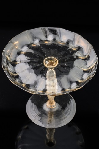A fine Facon de Venise Tazza or Drinking Glass, Late 16th Early 17th century - Glass & Crystal Style 