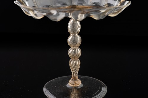 A fine Facon de Venise Tazza or Drinking Glass, Late 16th Early 17th century - 