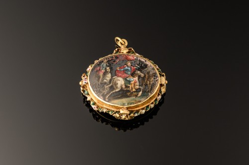 Bijouterie, Joaillerie Pendentif, Collier - Pendentif de dévotion en cristal de roche monté sur or et orné d'émaux, 17e siècle