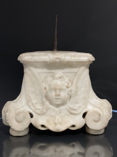 XVIe siècle et avant - Paire de pique-cierges en marbre de Carrare