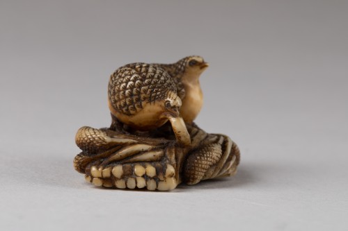 Antiquités - Netsuke petites cailles sur une gerbe de millet par Hiromitsu - Japon Edo