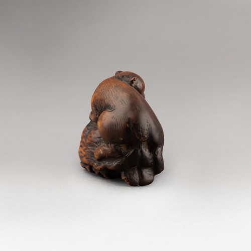 Netsuke – tanuki and hunter. Japan Edo 18th century - 