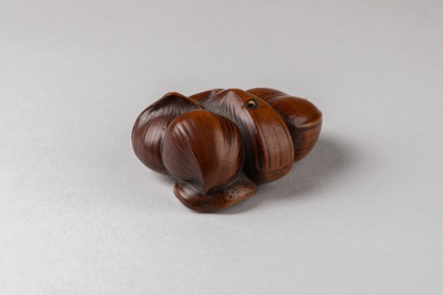 Netsuke, Groupe de châtaignes accolées en buis - Japon Edo - Arts d