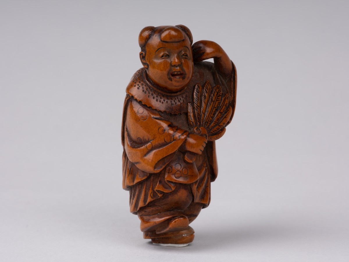 Netsuke By Ikka. Karako carrying a fan, Japan Edo - Ref.103033