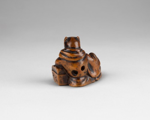 Netsuke, modèle représentant un renard déguisé en prêtre, Japon Edo - 